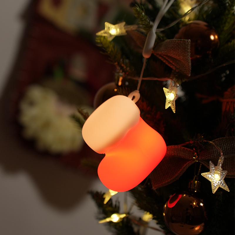 クリスマスストッキング型シリコン製オーナメント。USB充電式 - Christmas Stocking Hanging のレビューと価格